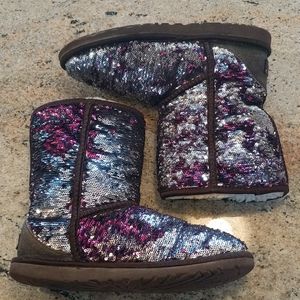 VGUC Classic Stellar Sequin UGG Boots 6